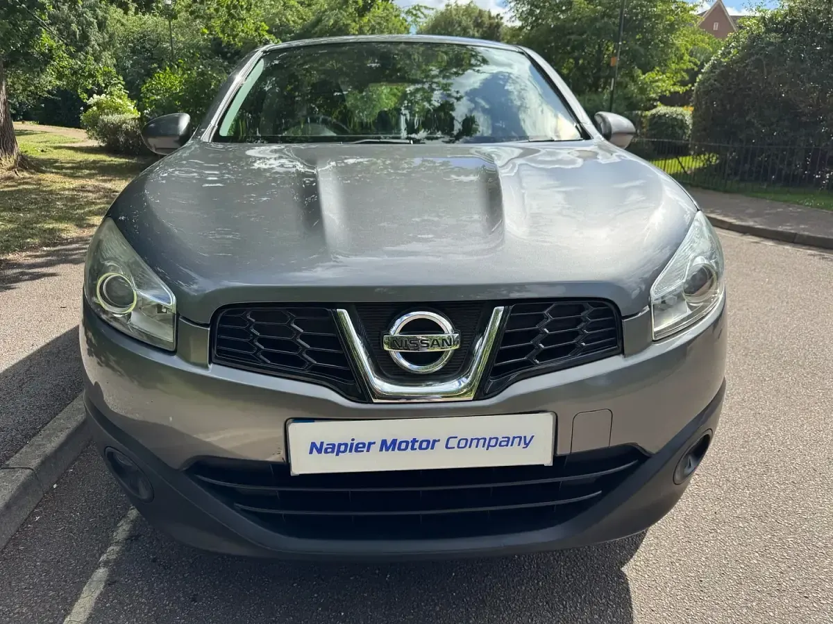 Used Nissan Qashqai Acenta 117 HP (86 kW) 2012 Grey SUV