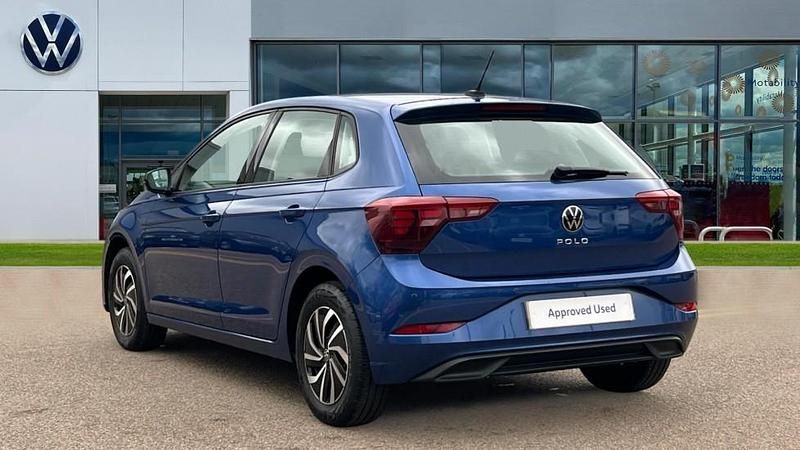 Used VW Polo Life 95 HP (69 kW) 2022 Reef blue metallic Hatchback