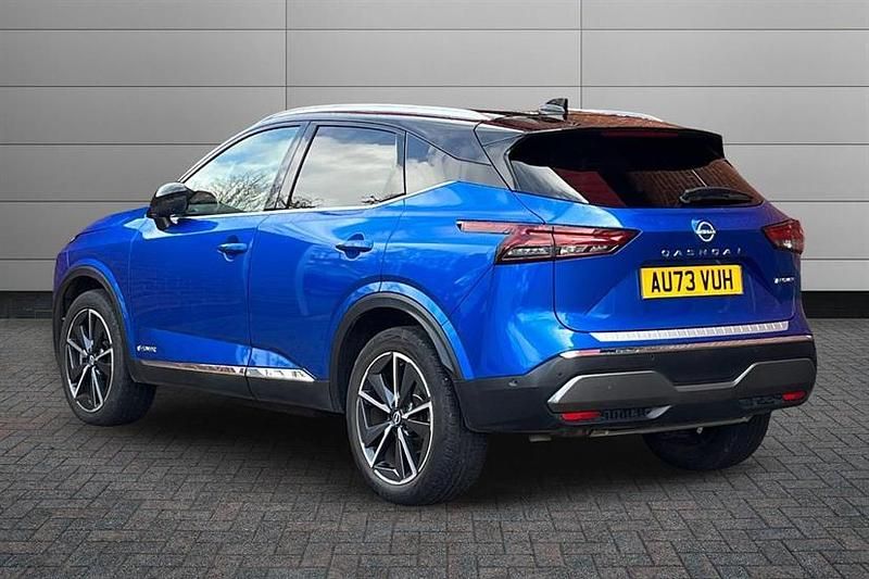Used Nissan Qashqai Tekna 190 HP (139 kW) 2023 Magnetic blue with pearl black roof SUV