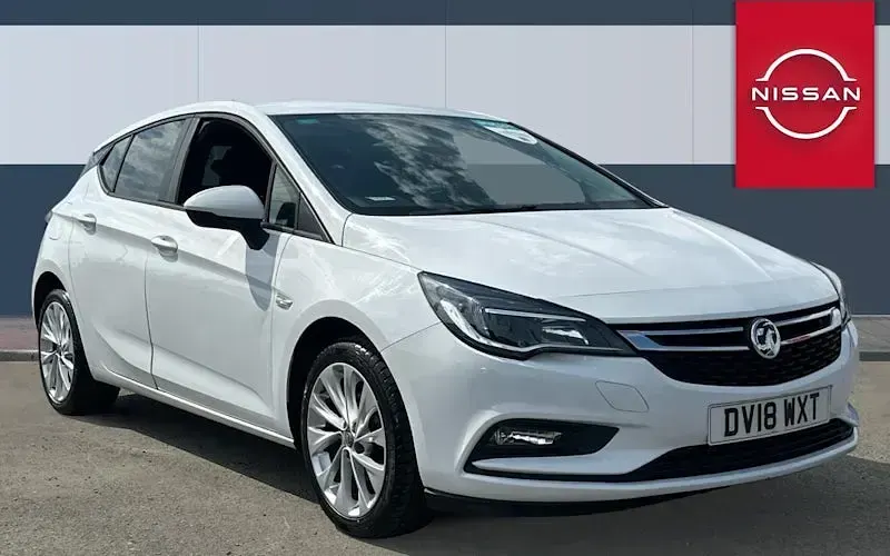 Used Vauxhall Astra Design Edition 101 HP (74 kW) 2018 Hatchback