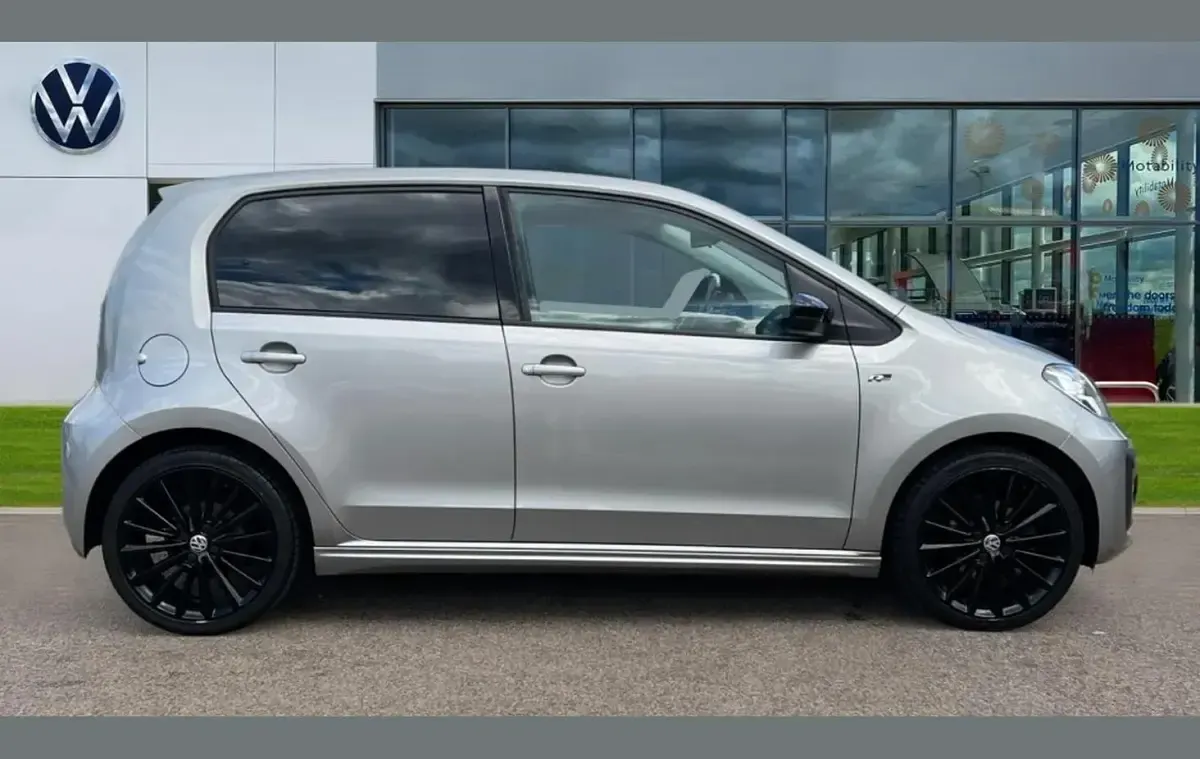 Used VW up! R-line 65 HP (47 kW) 2021 Silver Hatchback