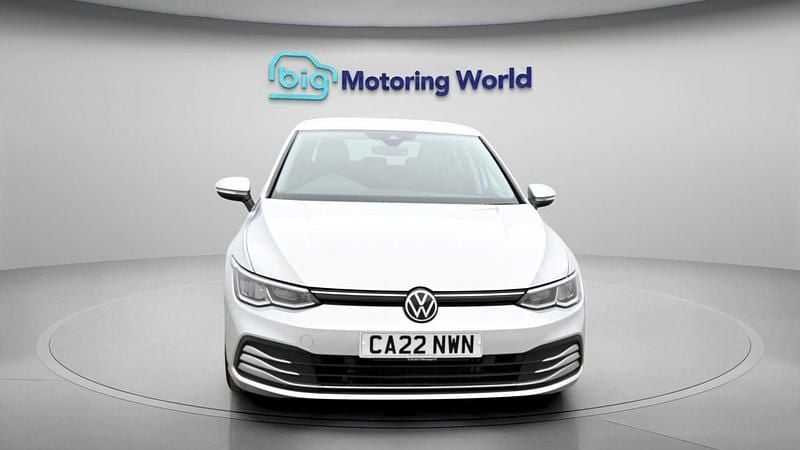Used VW Golf VIII Active 148 HP (108 kW) 2022 Silver Hatchback