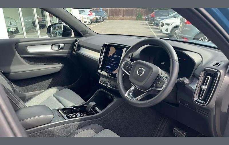Used Volvo XC40 Plus 163 HP (119 kW) 2023 Fjord blue SUV