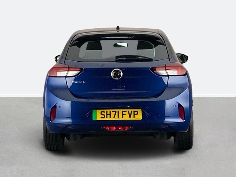 Second-hand Vauxhall Corsa-e 100 kW (136 CP) 2021 Albastru Hatchback