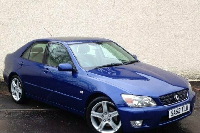 Used Lexus IS200 153 HP (112 kW) 2003 Sedan