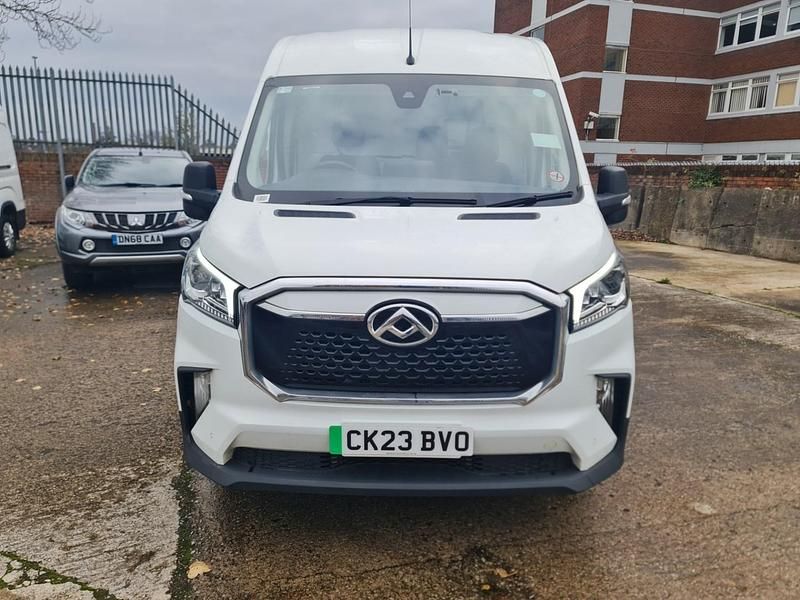 Used Maxus V90 204 HP (150 kW) 2023 White Van