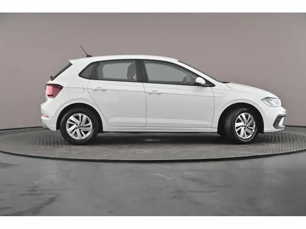 Used VW Polo Life 95 HP (69 kW) 2022 White Hatchback