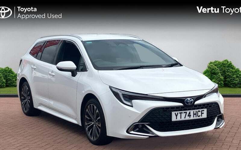 Used 2025 Toyota Corolla Design Estate | £25,799 (Fair price) - Image 1/4