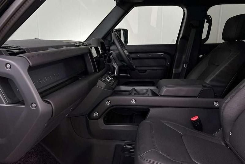 Used Land Rover Defender HSE Dynamic 344 HP (253 kW) 2025 Black SUV