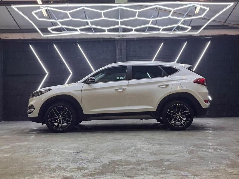 Used Hyundai Tucson Premium 2016 White SUV
