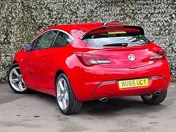 Used Vauxhall Astra GTC SRi 200 HP (147 kW) 2015 Red Coupe