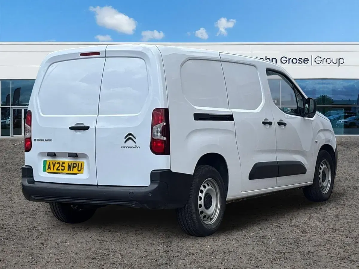 Used Citroën e-Berlingo 100 kW (136 HP) 2025 White MPV