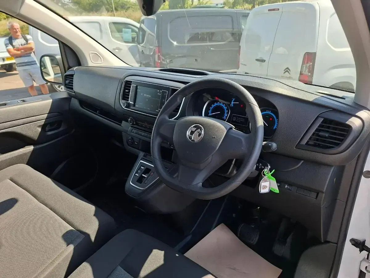 Used Vauxhall Vivaro 98 kW (134 HP) 2025 White MPV