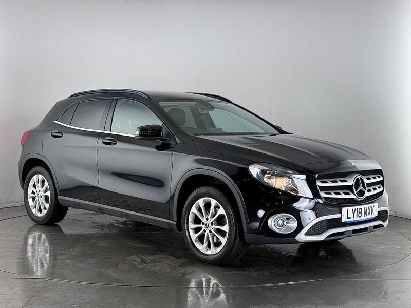 Black Used 2018 Mercedes GLA200 SE SUV | £13,750 (Fair price) - Image 1/4
