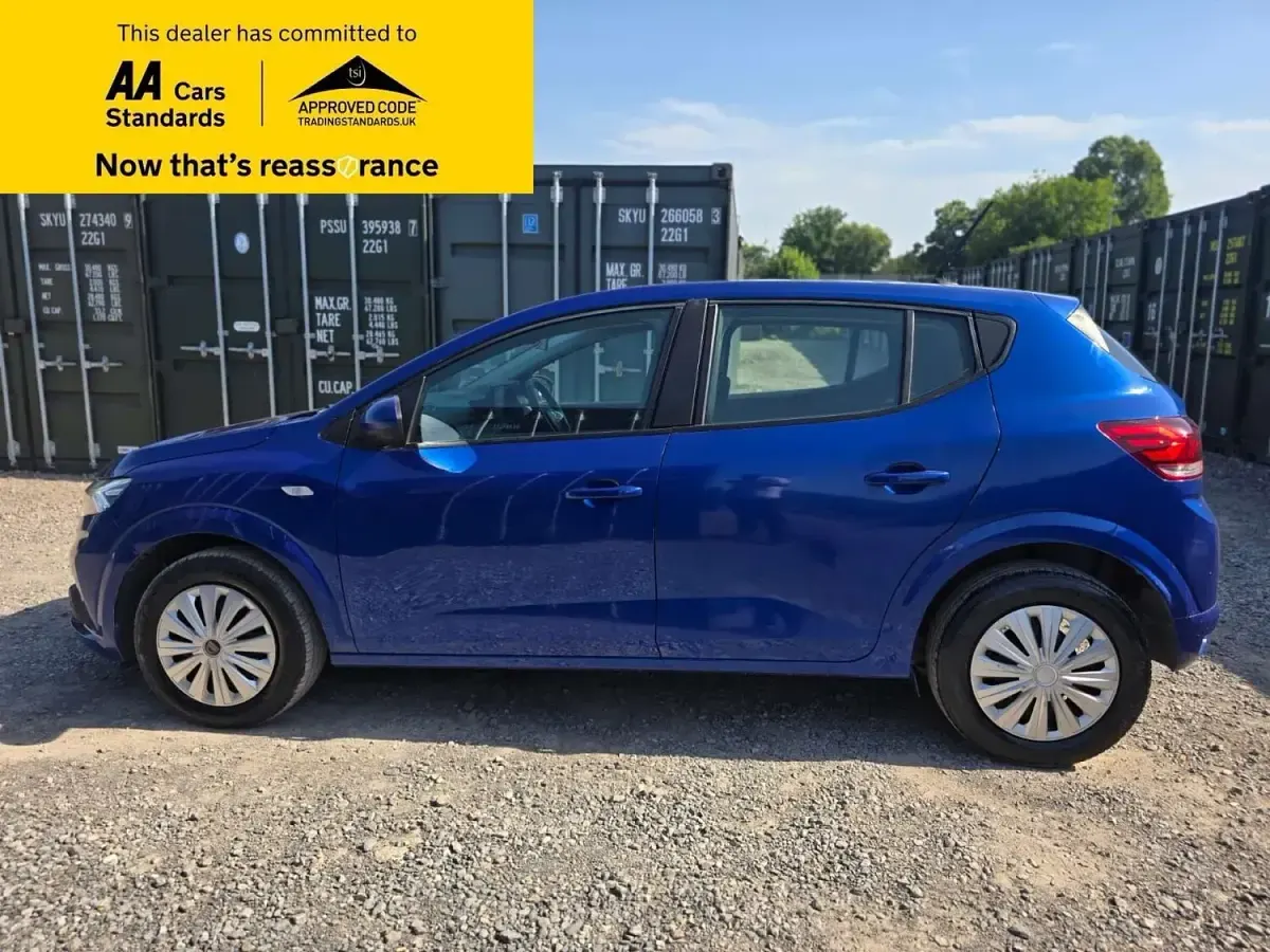 Used Dacia Sandero Comfort 91 HP (66 kW) 2022 Blue Hatchback