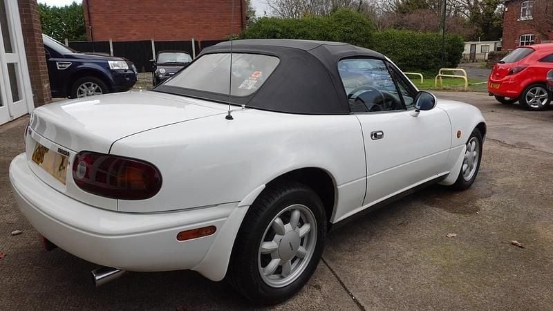 Używany Mazda MX5 1991 Biały Kabriolet
