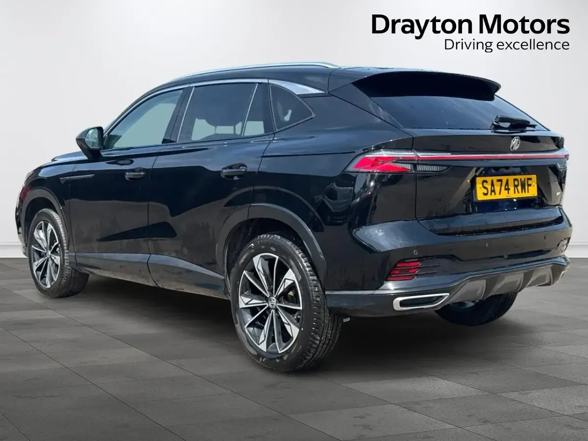 Begagnad MG HS Trophy 170 HK (125 kW) 2024 Svart SUV