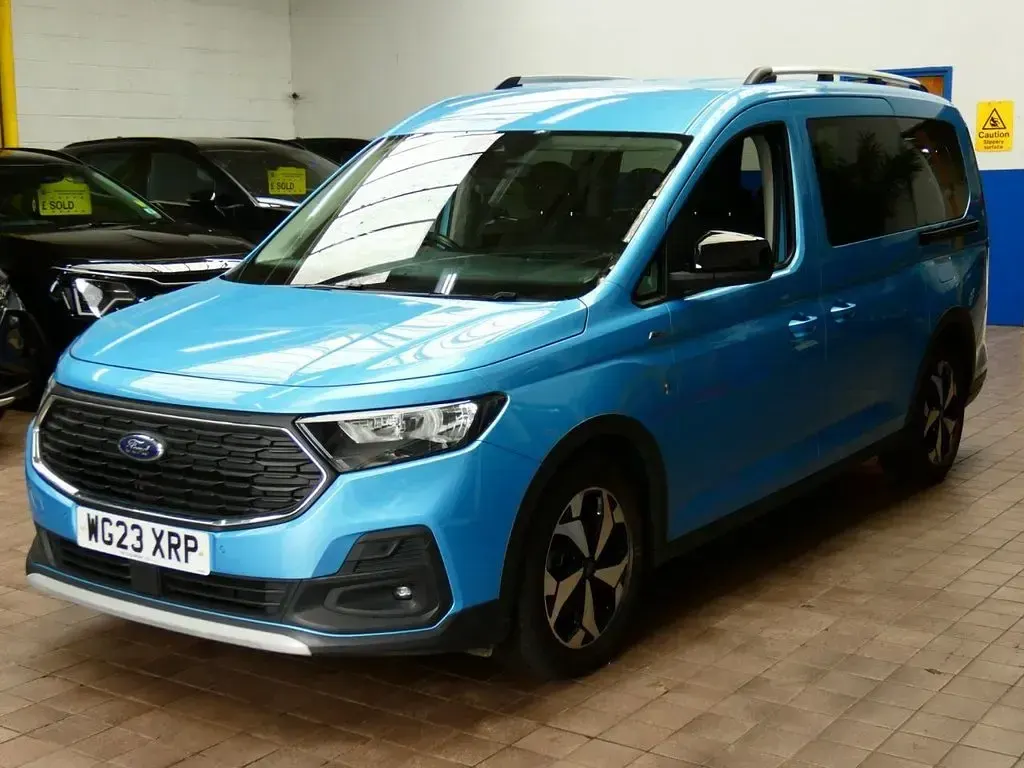 Used Ford Tourneo Connect Active 114 HP (83 kW) 2023 Blue MPV