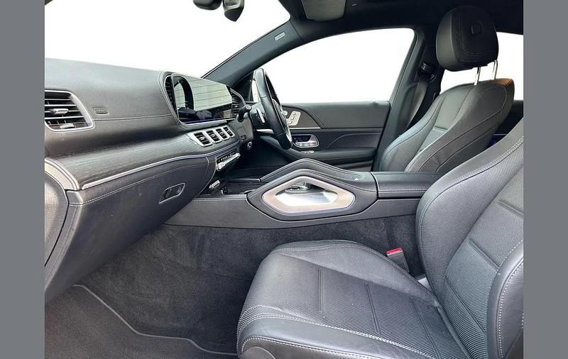 Used Mercedes GLE400 AMG Line Premium Plus 325 HP (239 kW) 2023 Silver Coupe