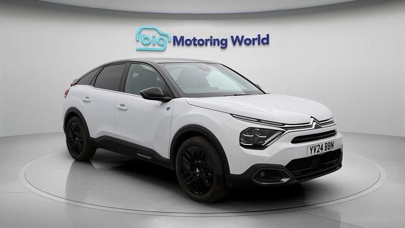 White Used 2024 Citroën e-C4 Hatchback | £14,575 (Fair price) - Image 1/4