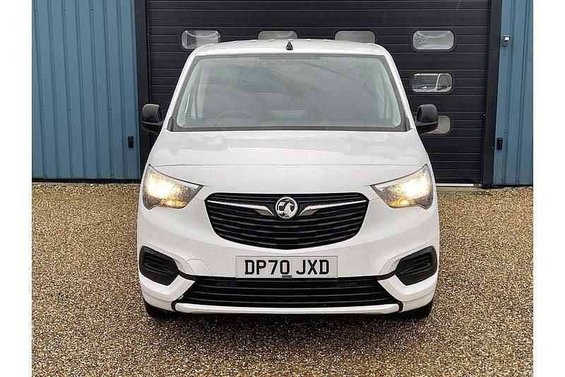Used Vauxhall Combo Sportive 100 HP (73 kW) 2020 White Van