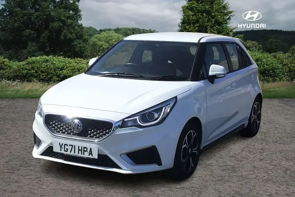 Used MG MG3 Exclusive 106 HP (77 kW) 2022 White Hatchback
