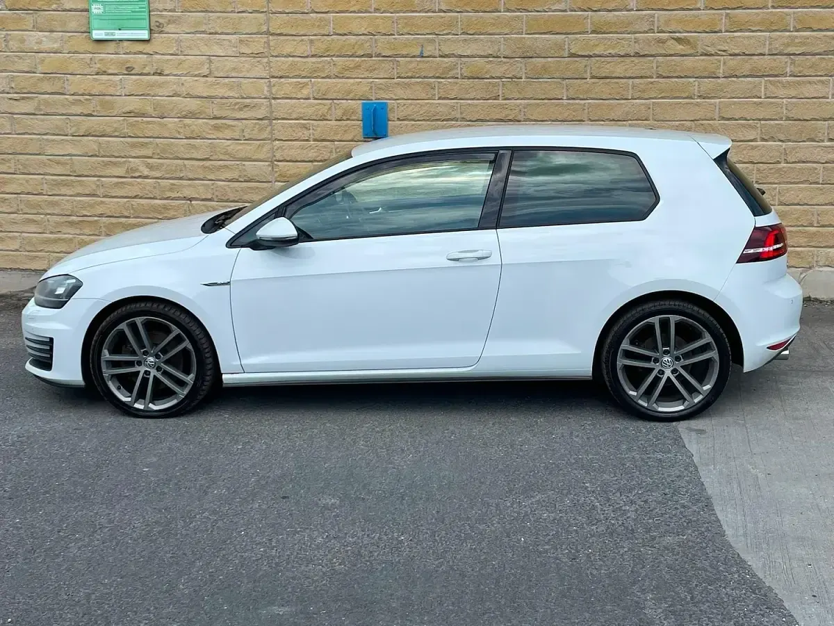 Used VW Golf VII GTD 150 HP (110 kW) 2013 White Hatchback