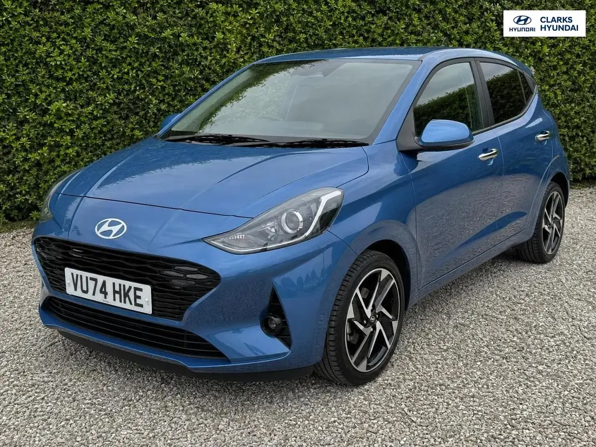 Used Hyundai i10 Premium 79 HP (58 kW) 2024 Blue Hatchback