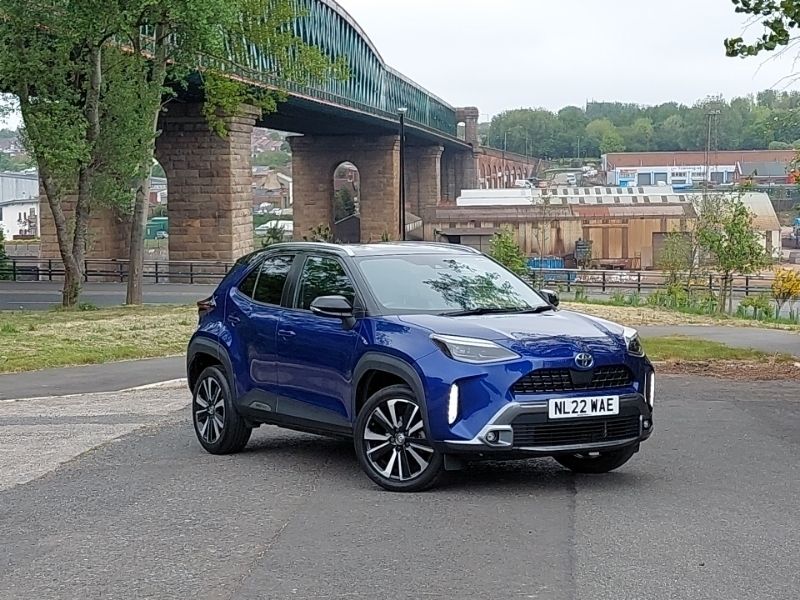 Black Used 2022 Toyota Yaris Hybrid Edition Estate | £20,998 (Fair price) - Image 1/4