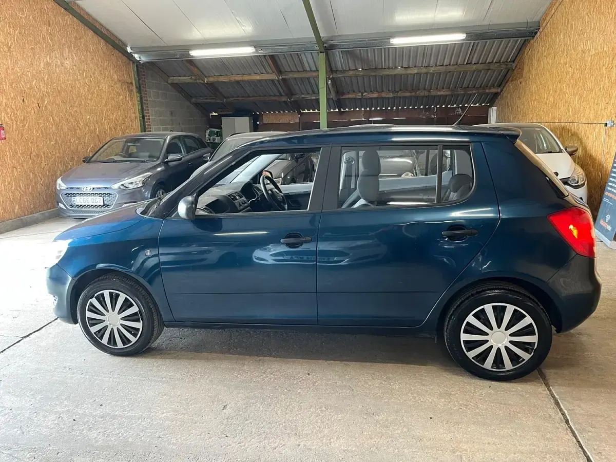 Used Skoda Fabia 105 HP (77 kW) 2012 Blue Hatchback