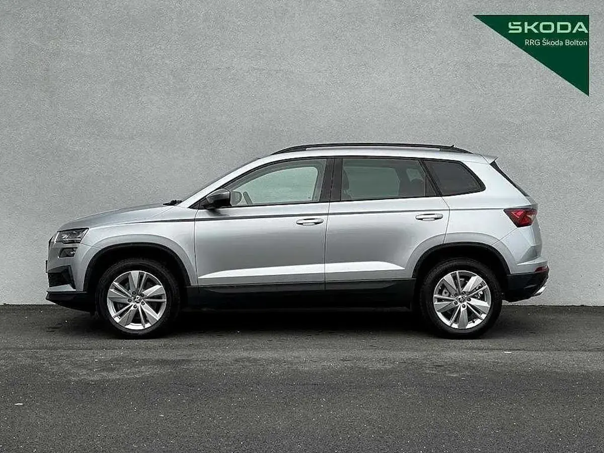 Usado Skoda Karoq SE Drive 147 HP (108 kW) 2024 Prateado SUV