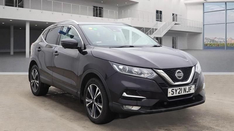 Black Used 2021 Nissan Qashqai N-Connecta SUV | £10,995 (Super price) - Image 1/4