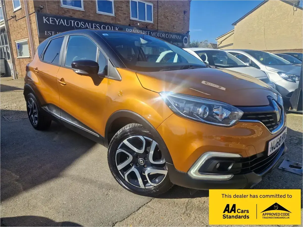 Used Renault Captur Iconic 90 HP (66 kW) 2018 SUV