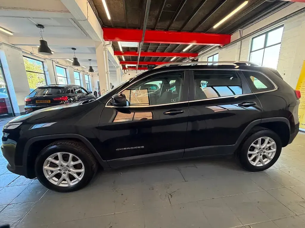 Used Jeep Cherokee Longitude 140 HP (102 kW) 2016 Black SUV