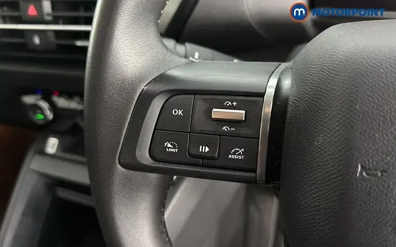 Used Citroën C4 PureTech 101 HP (74 kW) 2023 Grey SUV