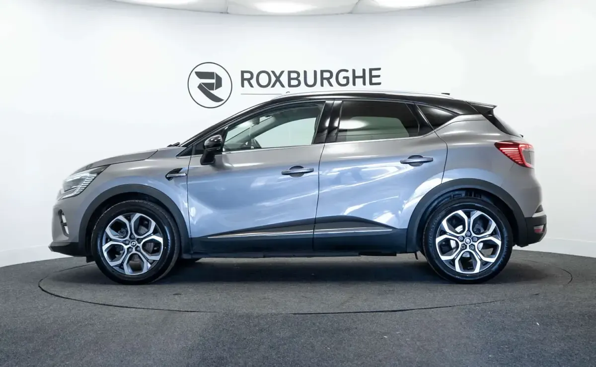 Begagnad Renault Captur Techno 145 HK (106 kW) 2024 Grå SUV