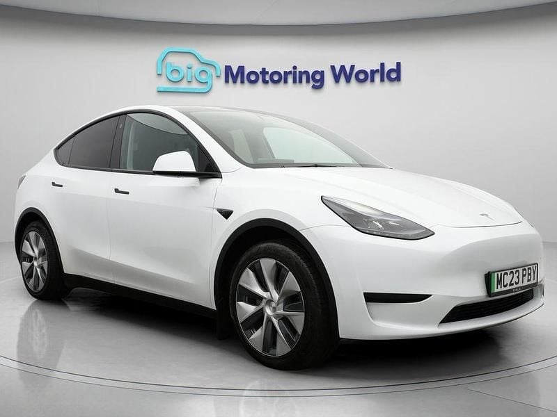 White Used 2023 Tesla Model Y RWD SUV | £23,200 (Fair price) - Image 1/1