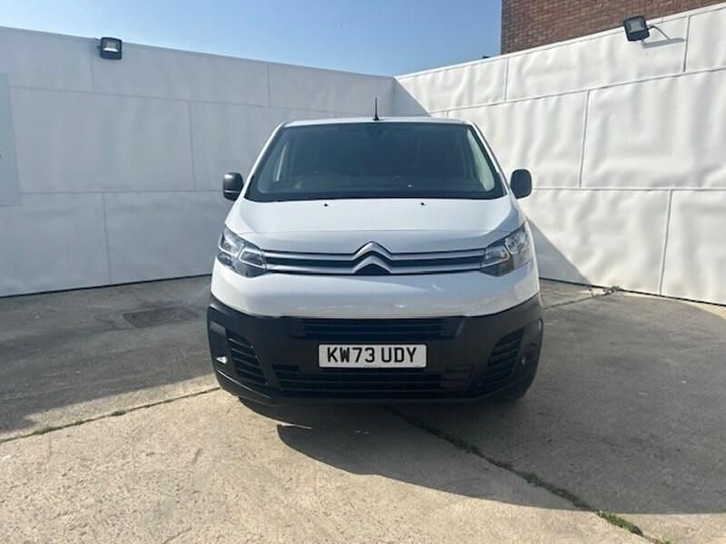 Used Citroën Dispatch 100 HP (73 kW) 2023 White MPV