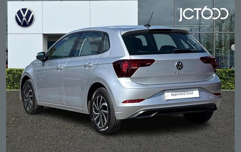 Używany VW Polo Life 80 KM (58 kW) 2023 Srebrny Hatchback