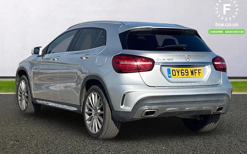 Used Mercedes GLA180 AMG line 122 HP (89 kW) 2019 Silver SUV