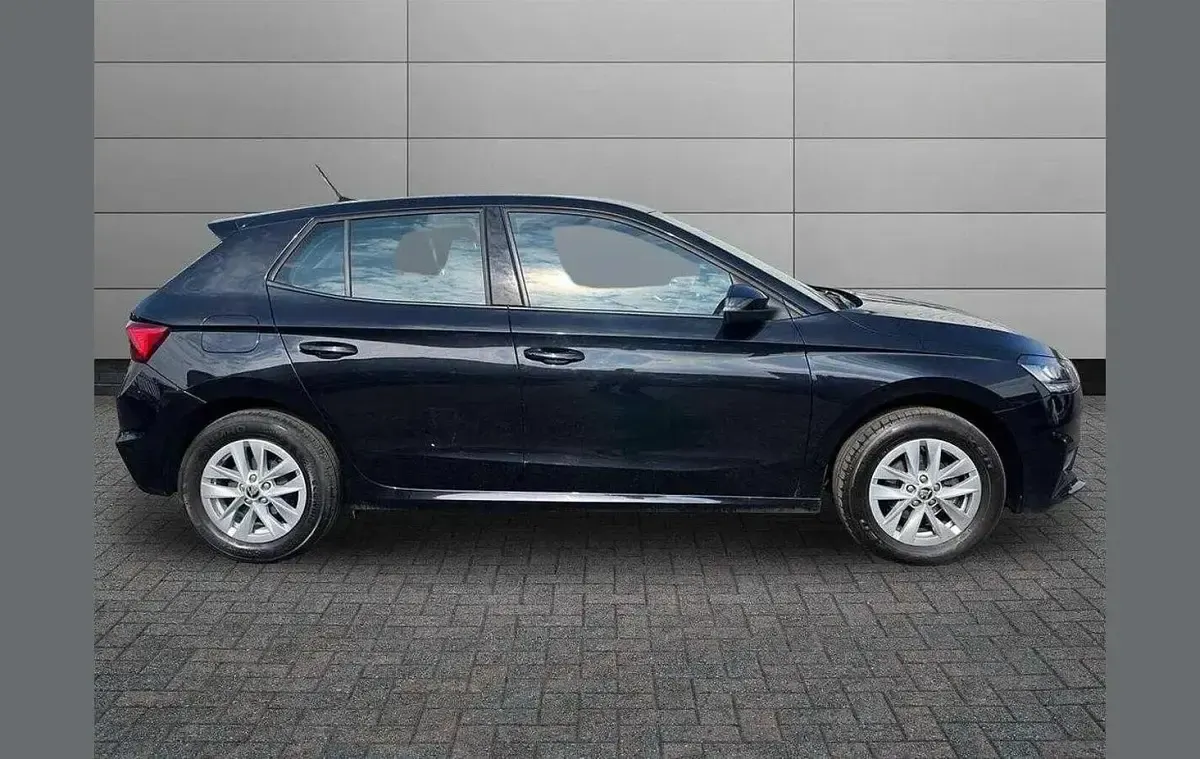 Used Skoda Fabia Comfort 94 HP (69 kW) 2023 Black magic pearl effect Hatchback