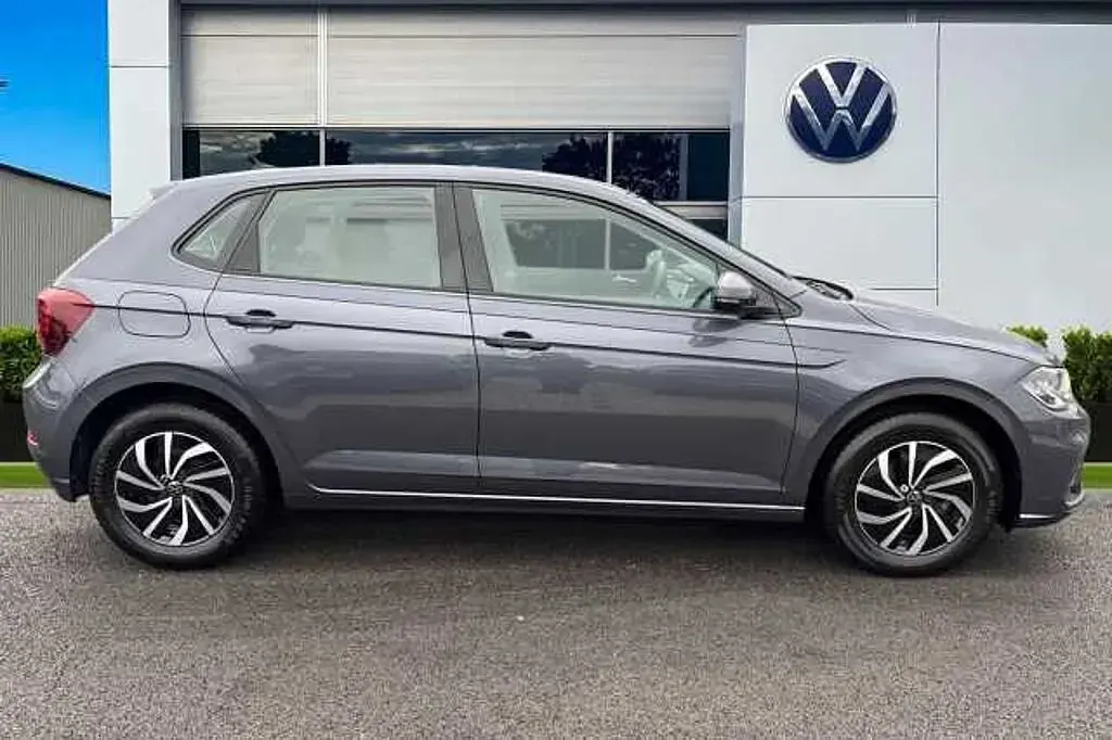 Used VW Polo Life 95 HP (69 kW) 2024 Grey Hatchback