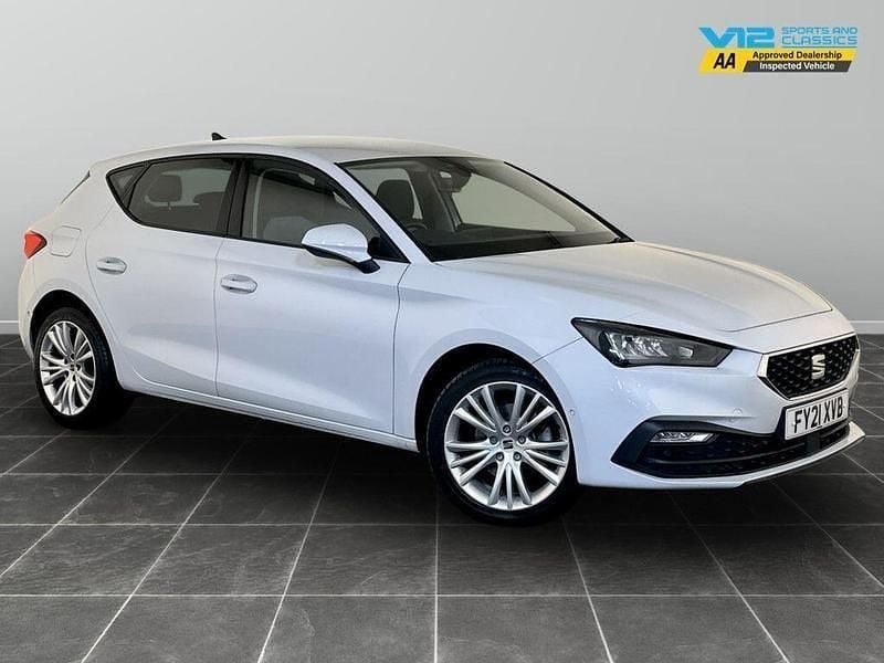 White Used 2021 Seat Leon SE Dynamic Hatchback | £14,995 (Fair price) - Image 1/2