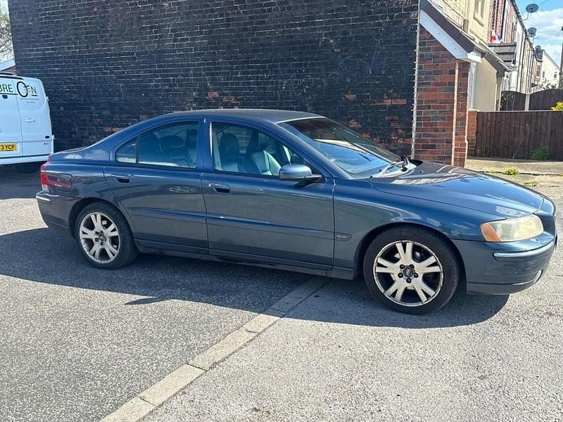 Used Volvo S60 SE 130 HP (95 kW) 2005 Blue Sedan
