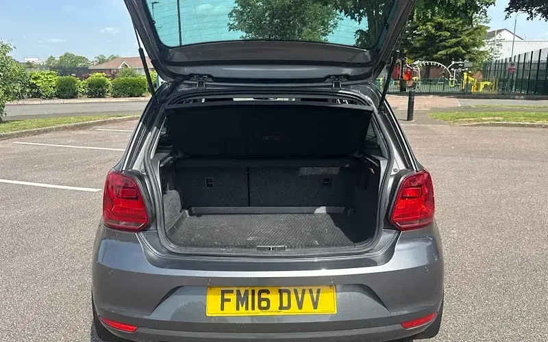 Used VW Polo Match 90 HP (66 kW) 2016 Grey Hatchback