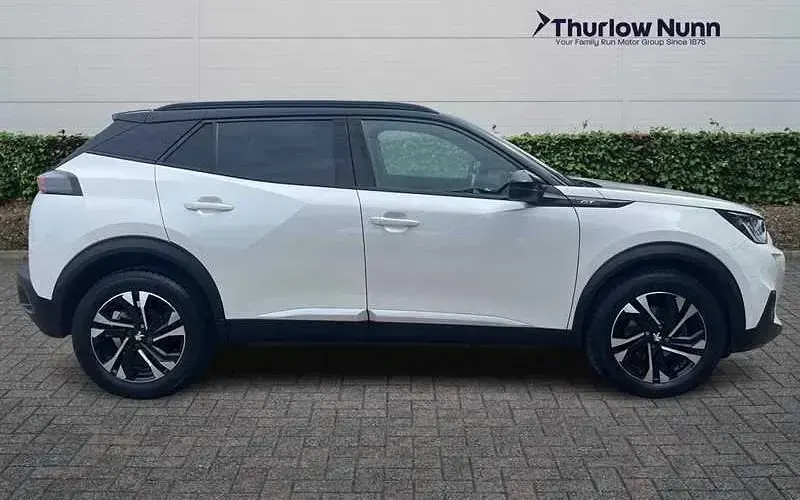 Used Peugeot 2008 GT 131 HP (96 kW) 2023 White SUV