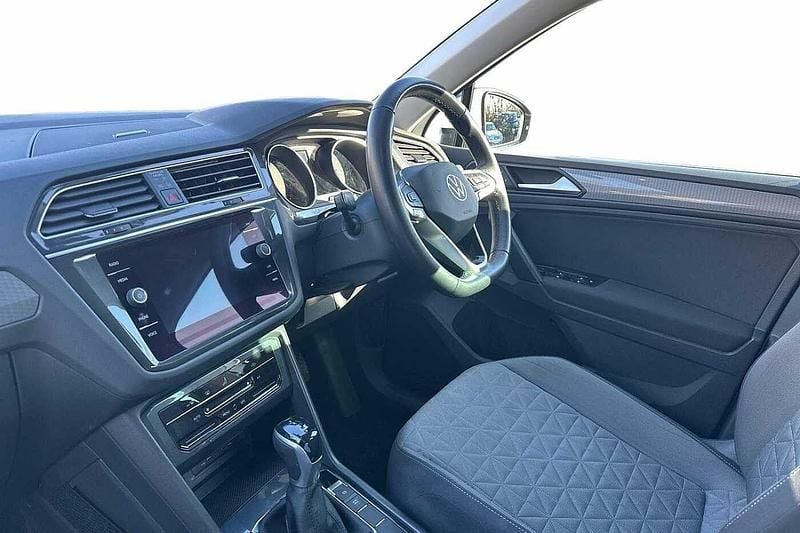 Used VW Tiguan Life 150 HP (110 kW) 2021 White SUV