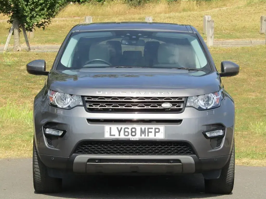 Used Land Rover Discovery Sport SE 180 HP (132 kW) 2019 Red SUV