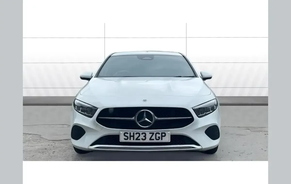 Used Mercedes A180 Executive 134 HP (98 kW) 2023 White Hatchback