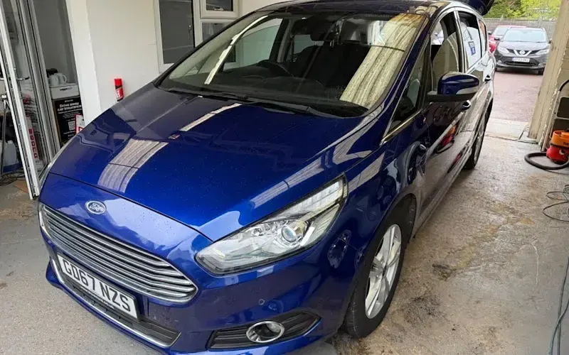 Usado Ford S-MAX Titanium 150 HP (110 kW) 2018 Monovolume